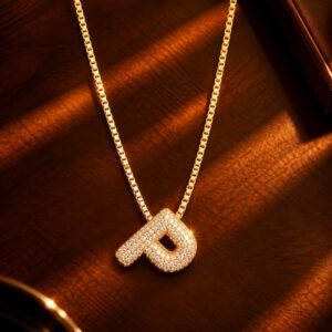 Colar Letra Bubble Cravejado Dourado - P